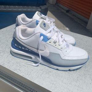 Nike air max shoes men size 11